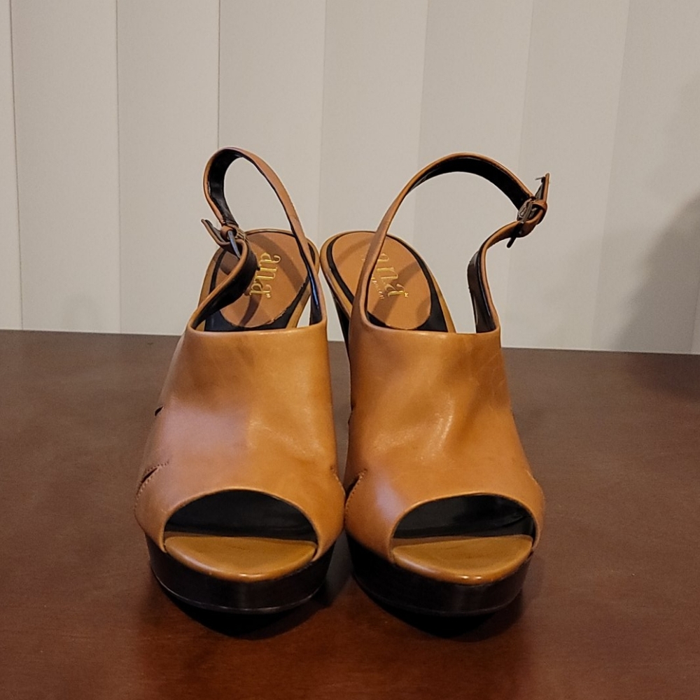 Platform sandal - Picture 3 of 12
